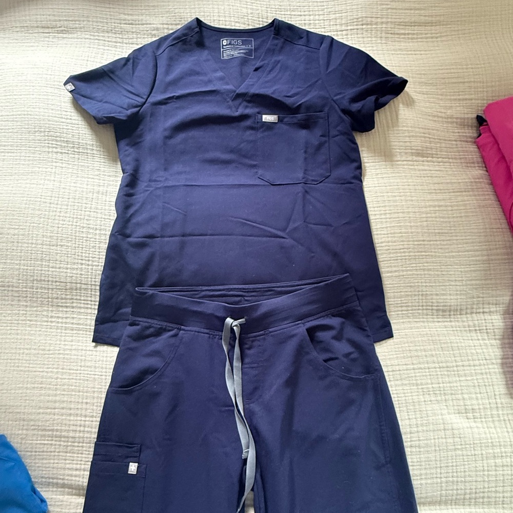 FIGS - Navy Scrub Set - S